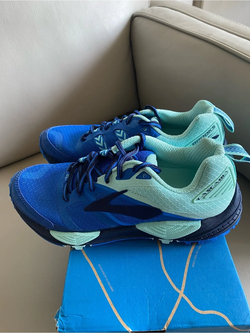 Brooks Women's Cascadia Trail Shoes - Blue and Aqua
